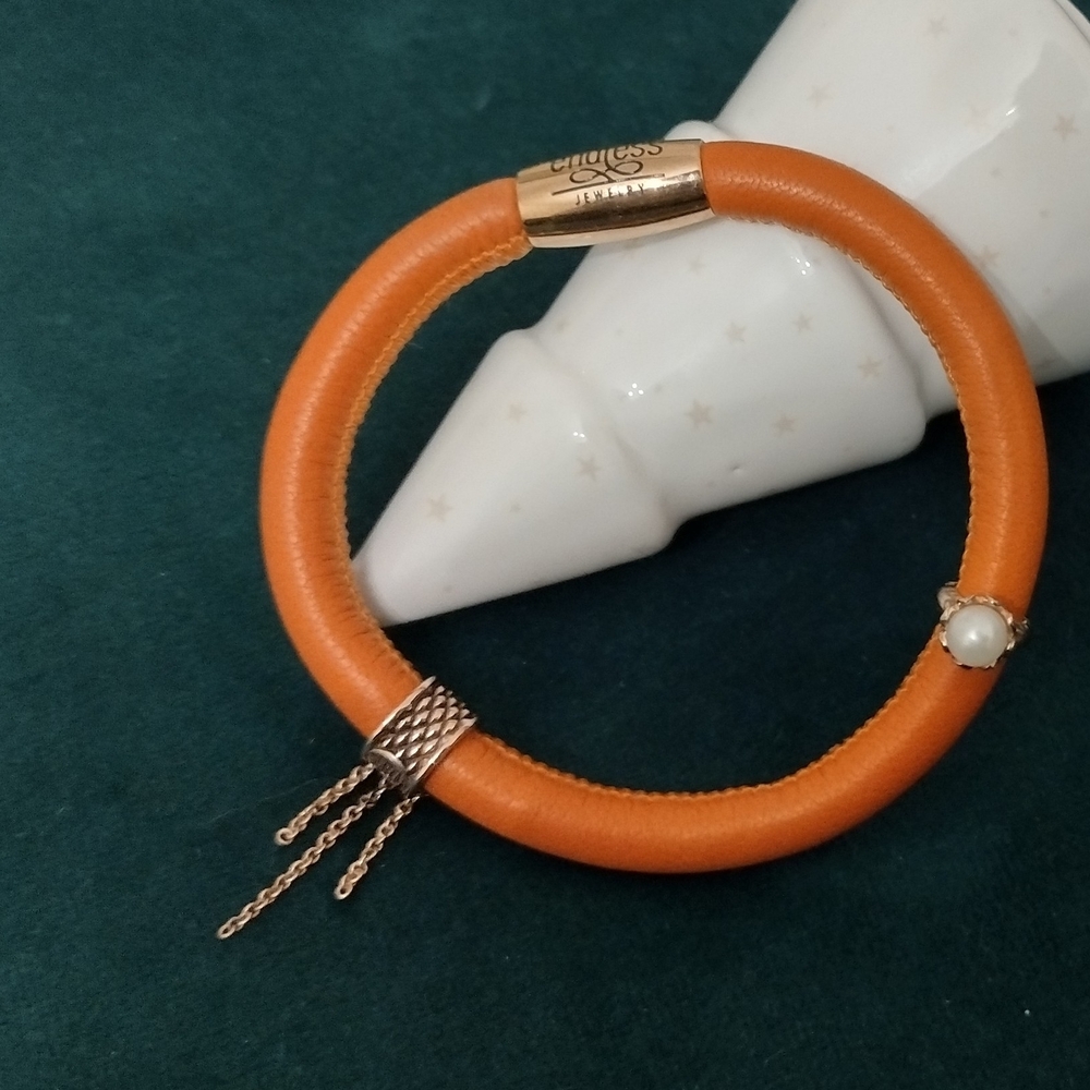 Endless Jenifer Lopez Collection Leather Bracelet Magnetic Clasp With Charms
